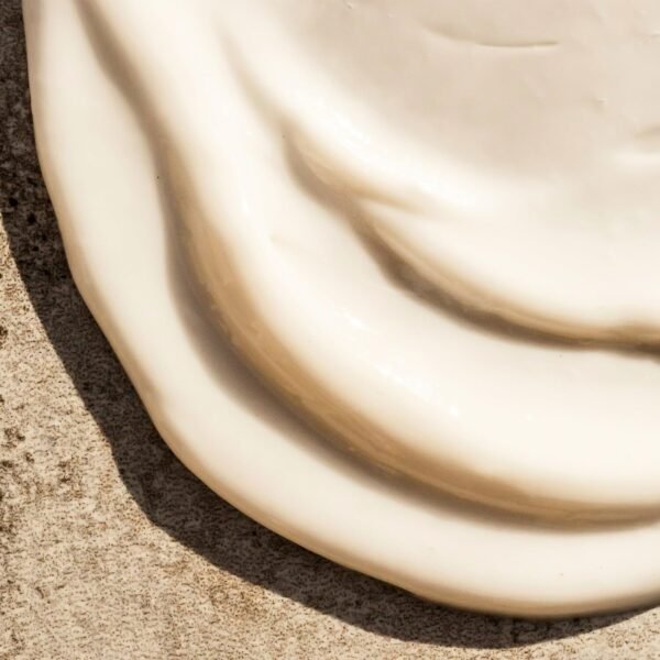 Summer Fridays Summer Silk Nourishing Body Lotion - Hydrating Body Lotion with Hyaluronic Acid, Shea Butter, Grapeseed Oil, and Cocoa Butter - Non-Greasy Moisturizer for Dry Skin (6.7 Fl Oz)