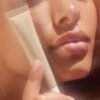 71nQWvhN50L._SL1500_.jpg Summer Fridays Lip Butter Balm - Conditioning Lip Mask and Lip Balm for Instant Moisture, Shine and Hydration - Sheer-Tinted, Soothing Lip Care - Vanilla (.5 Oz)