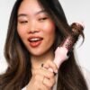 81NvJK06w2L._AC_SL1500_.jpg Wavytalk Thermal Brush, Blowout Boost 1.5 inch Heated Round Brush for Blowout Look, Dual Voltage, Pink, Sakura, Tourmaline Ceramic, Negative Ion Technology, 5 Temperature Settings, Less Damage