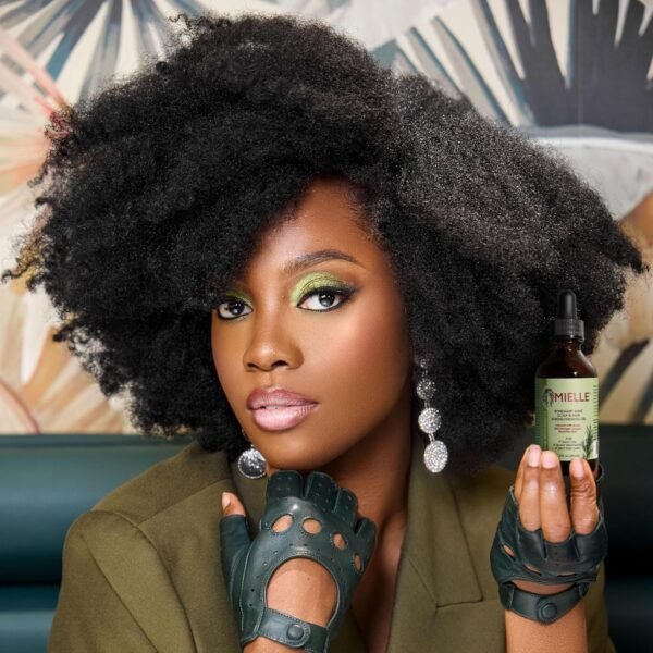 Mielle Organics Rosemary Mint Scalp & Hair Strengthening Oil for All Hair Types (2 Fl Oz)