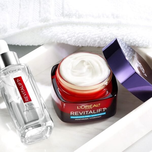 81o5ggDJuUL._SL1500_.jpg L'Oreal Paris Revitalift Triple Power Anti-Aging Face Moisturizer, Pro Retinol, Hyaluronic Acid & Vitamin C, Reduce Wrinkles 2.55 Oz