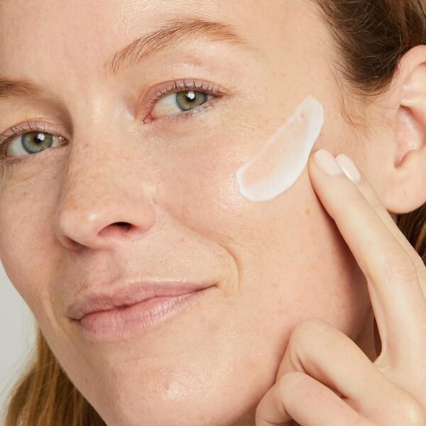 No7 Pure Retinol Night Cream - Collagen-Boosting Retinol Cream that Visibly Smoothes, Plumps & Firms Complexion - Dermatologist Approved & Fragrance-Free (1.69 Fl Oz)