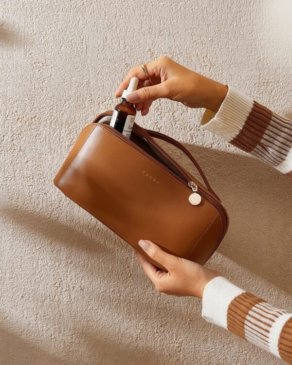 EACHY Travel Makeup Bag,Large Capacity Cosmetic Bags for Women,Waterproof Portable Pouch Open Flat Toiletry Bag Make up Organizer with Divider and Handle