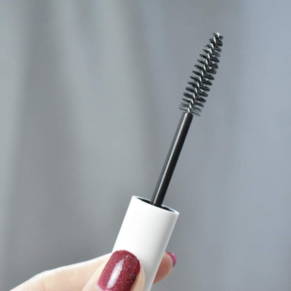 GTHER 10PCS 10ML Empty Mascara Tube Bottles with Eyelash Wand & Rubber Inserts & Funnels Set for Castor Oil/Eyelash Growth Oil, DIY Mascara Cream Container with Cap, Matte White