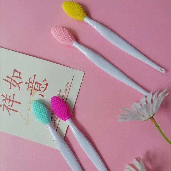 4 PCS Lip Scrub Brush,Double-Sided Silicone Exfoliating Lip Brush Exfoliating Brush for Men Wome Double-sided Soft ​Lip Brush for ​Smoother and Fuller Lip Appearance