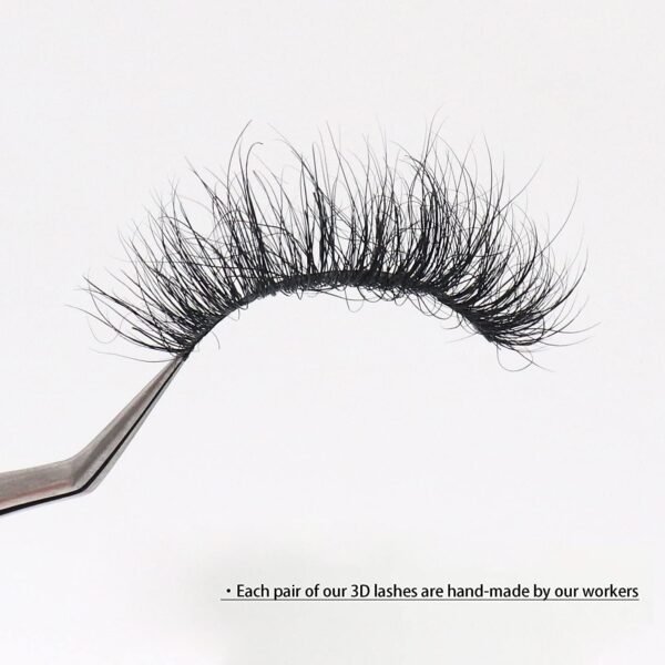 61n1xOlXg9L._SL1417_.jpg Veleasha Lashes 100% Real Mink 3D luxurious False Eyelashes Hand-made Natural Long Cross False Lashes for Makeup 1 Pair Pack (No.A11)