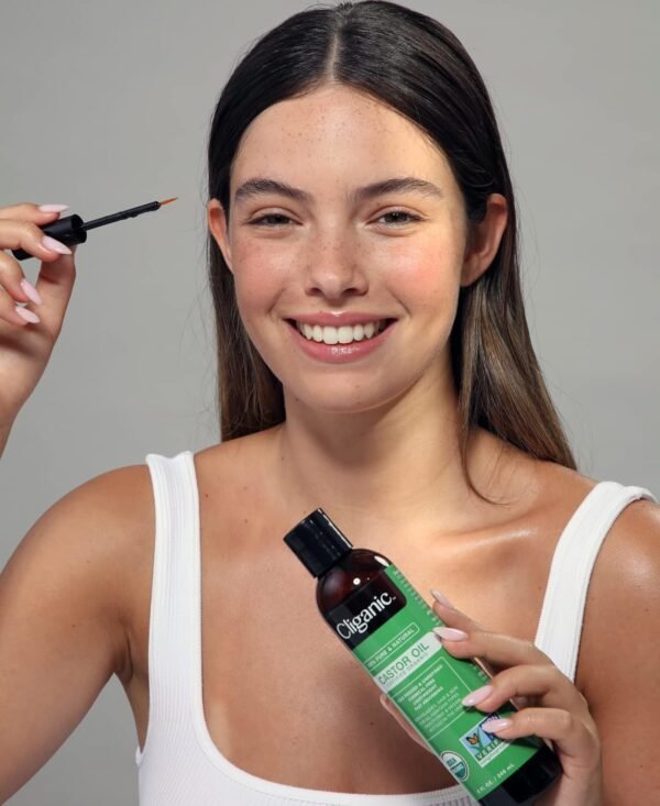 71A64nc3E-L._SL1500_.jpg Cliganic Organic Castor Oil, 100% Pure (6oz with Eyelash Kit) - For Eyelashes, Eyebrows, Hair & Skin