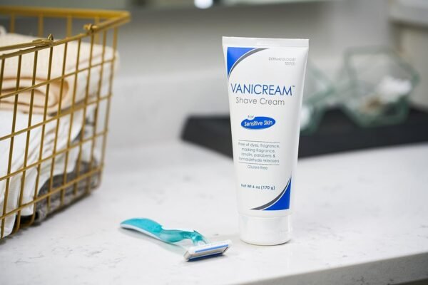 71IUHyd5hyL._SL1500_.jpg Vanicream Shave Cream | Fragrance, and Gluten Free | For Sensitive Skin | 6 Ounce