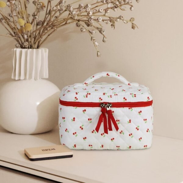 71RQm7umxOL._AC_SL1500_.jpg Prite Large Makeup Bag for Women Quilted Floral Cotton Cosmetic Bag Cute Coquette Aesthetic Floral Travel Toiletry Bag (Red Berries)