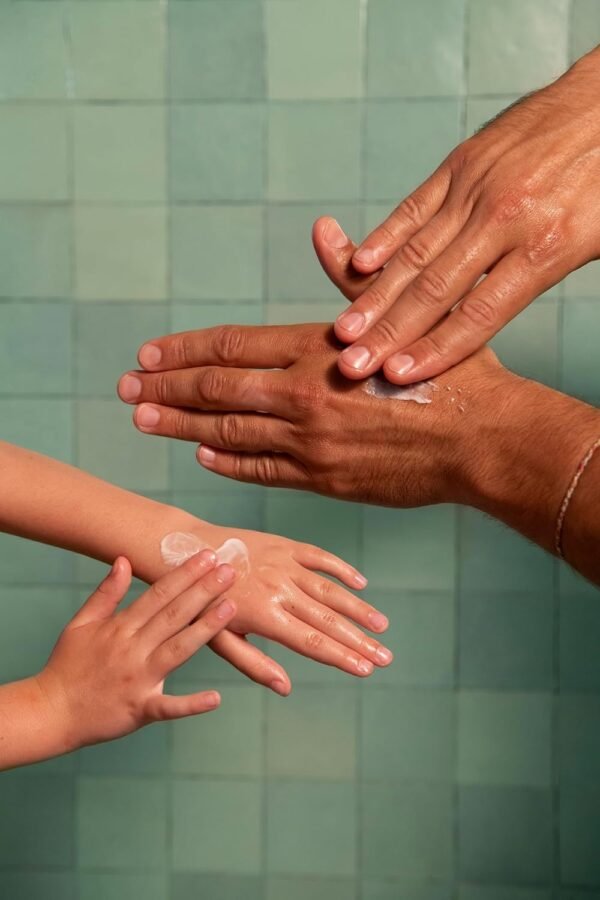 Mustela Stelatopia+ - Lipid-Replenishing Cream - Moisturizer for Eczema-Prone Skin - With Natural Sunflower Oil and Prebiotic - For Babies, Kids & Adults - Fragrance Free - Various Sizes