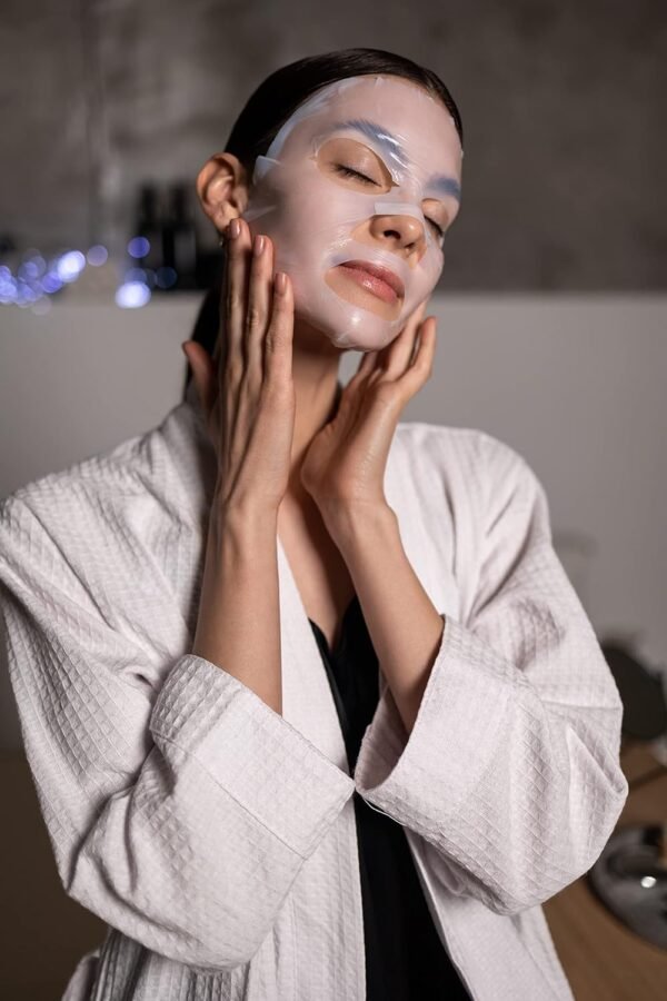 71aWxmeUmrL._SL1500_.jpg Talika Bio Enzymes Anti-Ageing Mask - Smoothing Anti-Ageing Face Mask - Biocellulose Moisturising Mask - Second Skin Effect Beauty Sheet Mask - 12g