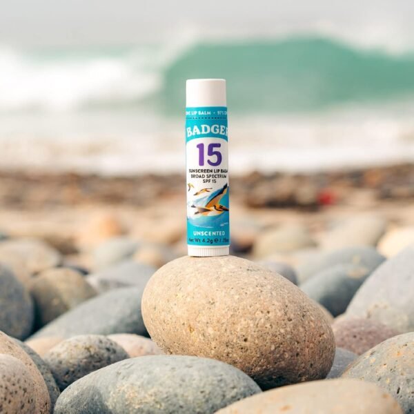 71hrfMJx7qL._SL1500_.jpg Badger Mineral Sunscreen Lip Balm SPF 15, Reef Safe, Zinc Oxide, Unscented, Travel Size, SPF Lip Balm Sunscreen Stick, .15 oz 4-Pack