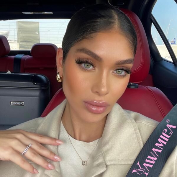 Yawamica Wispy Lash Clusters Natural Eyelash Extension 10-14mm Fluffy Eyelash Clusters CC Curly Individual Lashes Cluster Eyelash Extensions 40D Cluster Lashes 200pcs DIY Lash Extension by Self