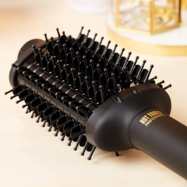 71s55A4YDiL._SL1500_.jpg HOT TOOLS Pro Artist Heated Hair Styling Oval Brush, Black/Gold