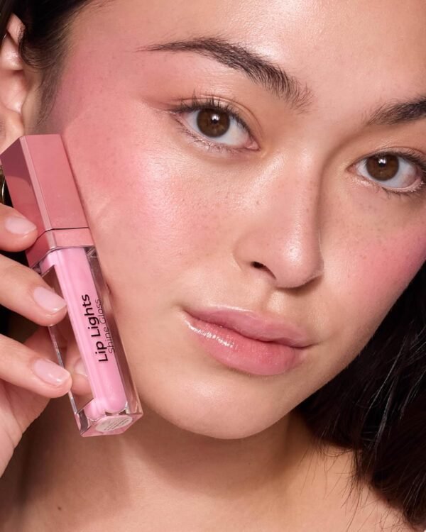816JafiGApL._SL1500_.jpg MCoBeauty LipLights Shine Gloss, Clear, Gloss for Irresistible Lips, Vegan, Cruelty Free Cosmetics