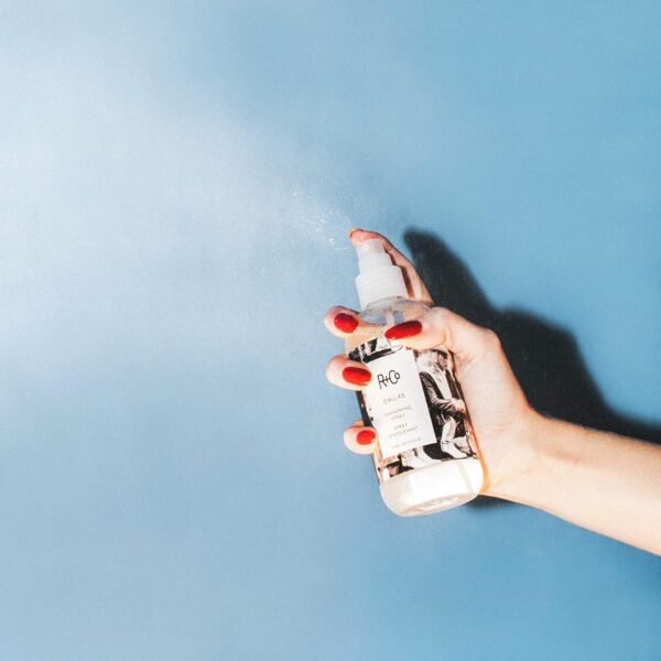 R+Co Dallas Hair Thickening Spray | Volumizing & Texturizing Spray for All Lengths | Adds Volume, Body & Shine | Perfect for Blowouts, Curling Irons & Roller Sets