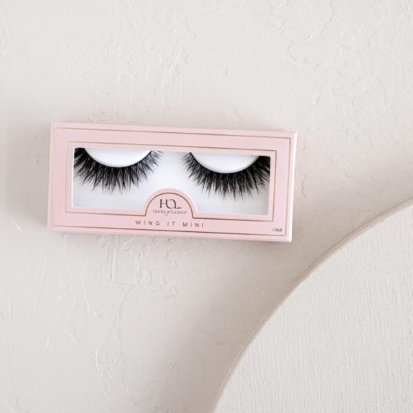 81ozk3iLfSL._SL1500_.jpg House of Wing It Mini False Eyelashes - Comfortable Fake lashes for Soft and Fairy Lashes for Winged Eye Look, Comfortable Fluffy Lashes